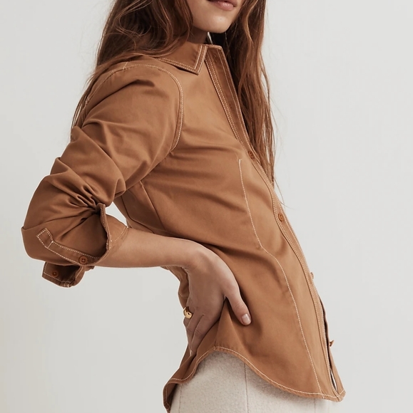 Darted Button-Up Shirt in (Re)generative Chino - Picture 13 of 13